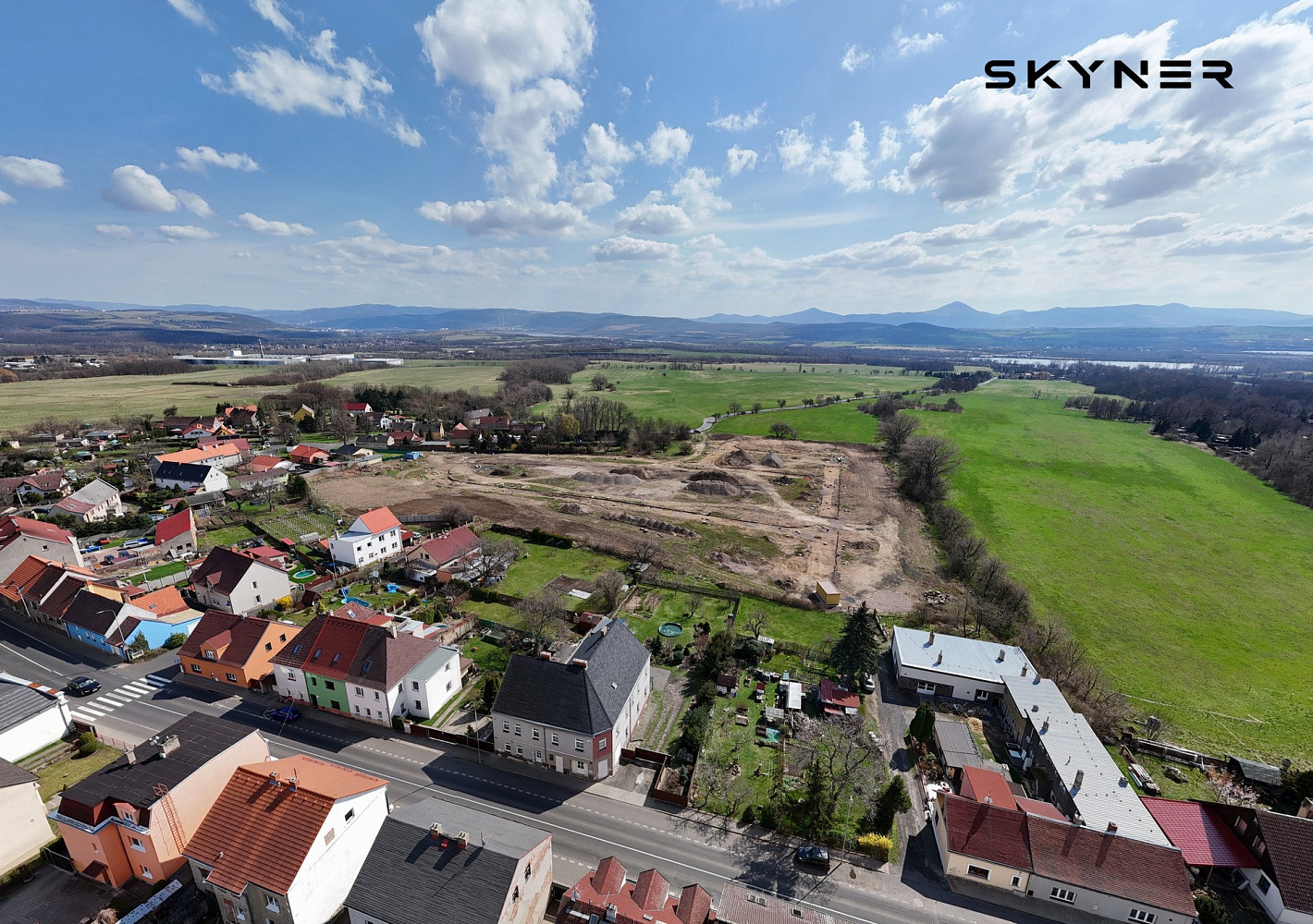 Prodej stavebního pozemku 1 015 m² – fotografie 4