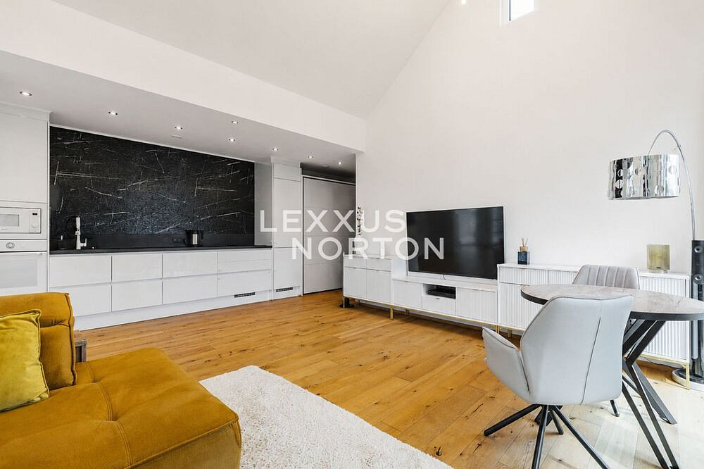 Pronájem domu 115 m² s pozemkem 380 m² — photo 2