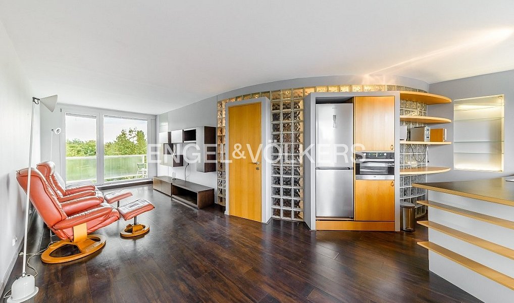 Pronájem bytu 2+kk 70 m², Praha – náhled fotky 2