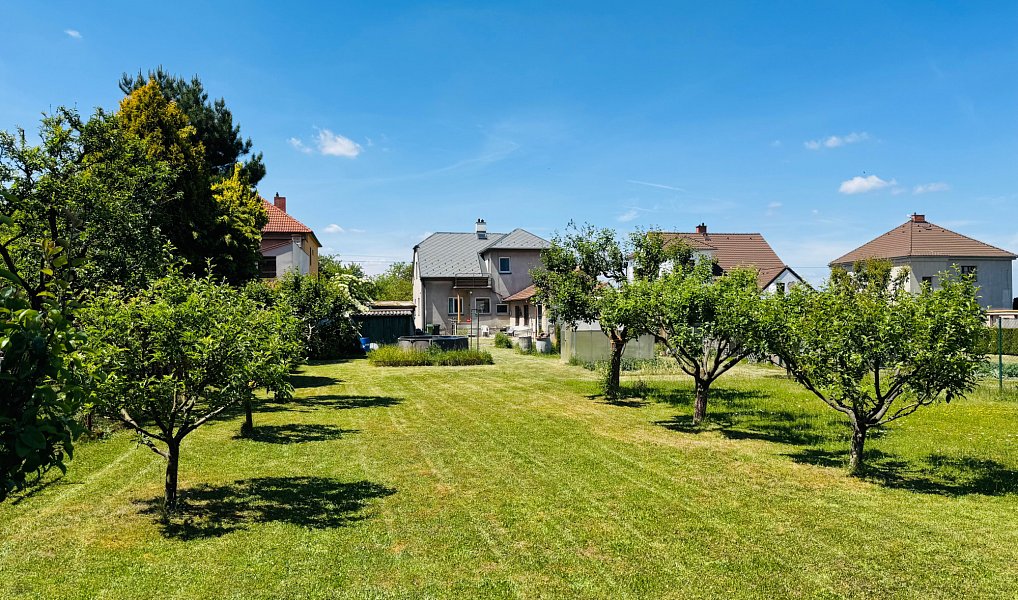 Prodej domu 240 m² s pozemkem 1 207 m², Ostřešany – náhled fotky 2