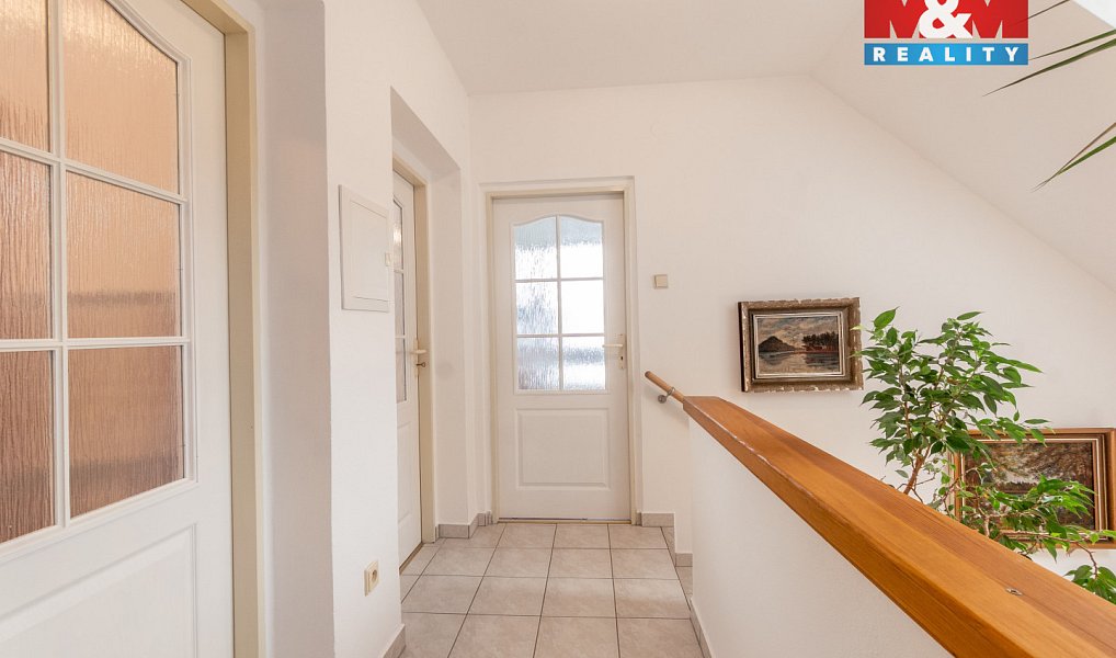 Prodej domu 229 m² s pozemkem 1 015 m², Varnsdorf – náhled fotky 16
