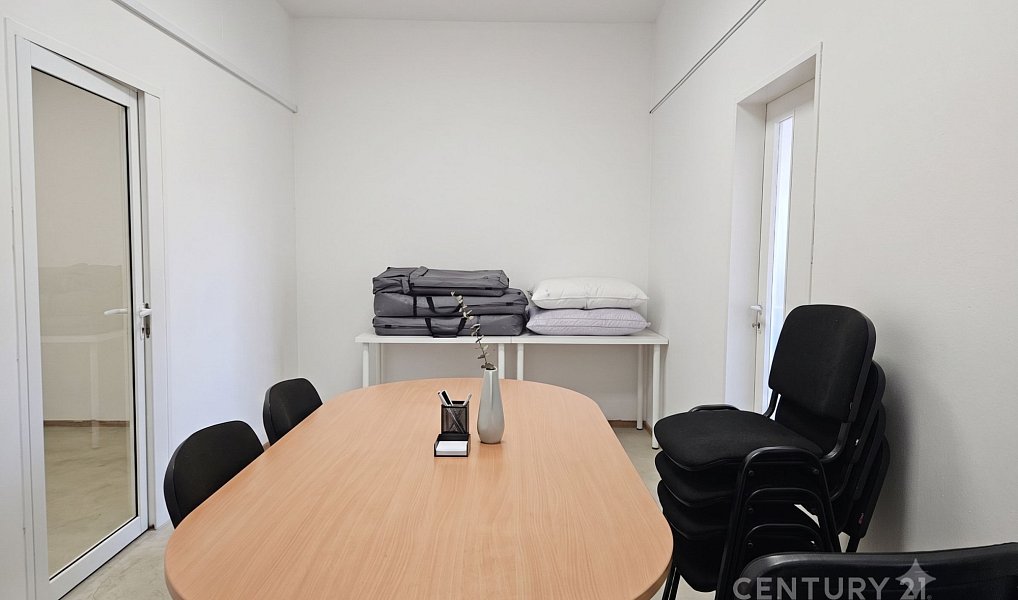 Pronájem kanceláře 260 m², Zlín – náhled fotky 7
