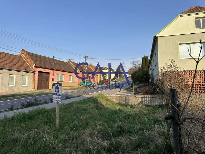 Prodej stavebního pozemku 547 m² – fotografie 4