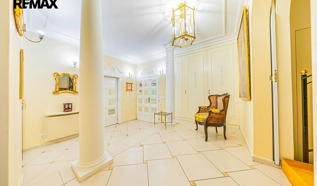 Prodej domu 333 m² s pozemkem 218 m², Praha – náhled fotky 12