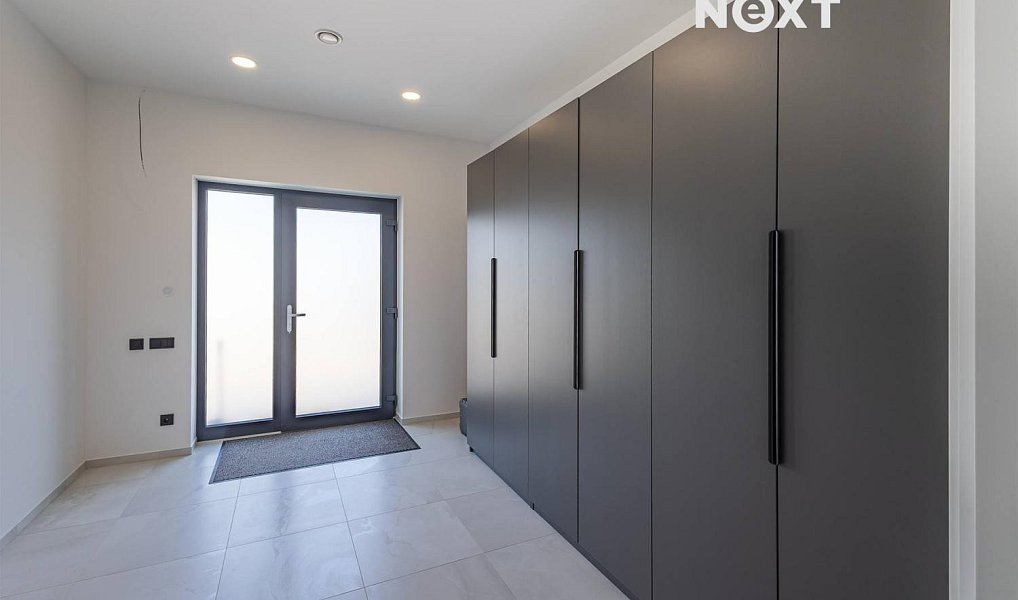 Prodej domu 160 m² s pozemkem 1 070 m², Tuhaň – náhled fotky 9