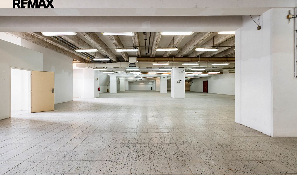 Pronájem výrobních prostor 1 696 m², Týn nad Vltavou – náhled fotky 8