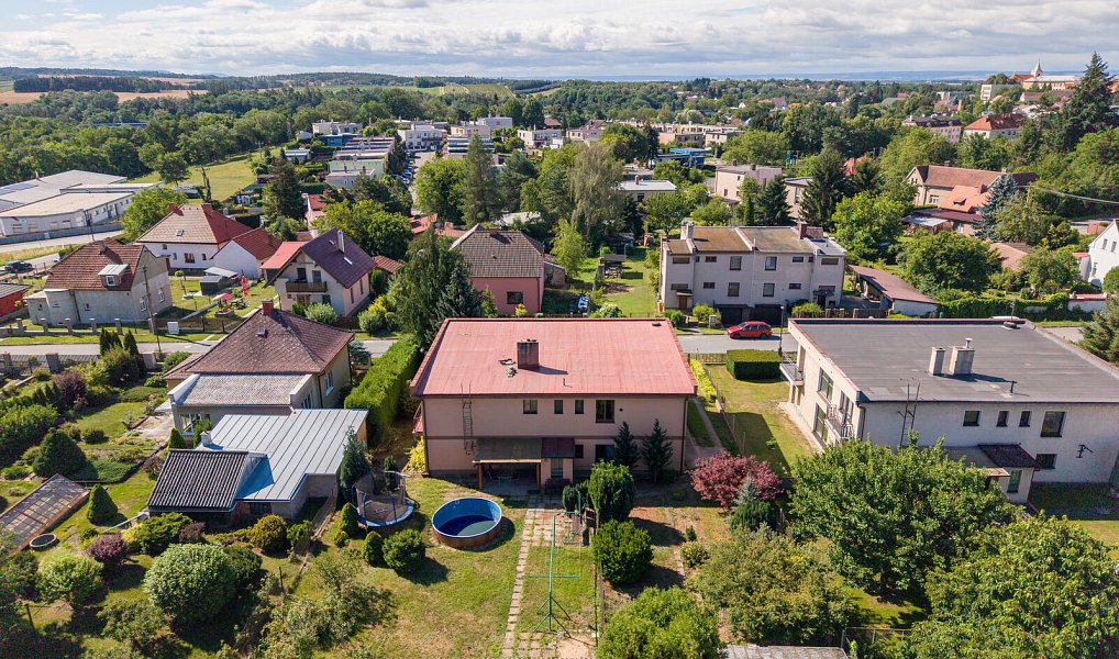 Prodej domu 234 m² s pozemkem 999 m², Týnec nad Labem – náhled fotky 2
