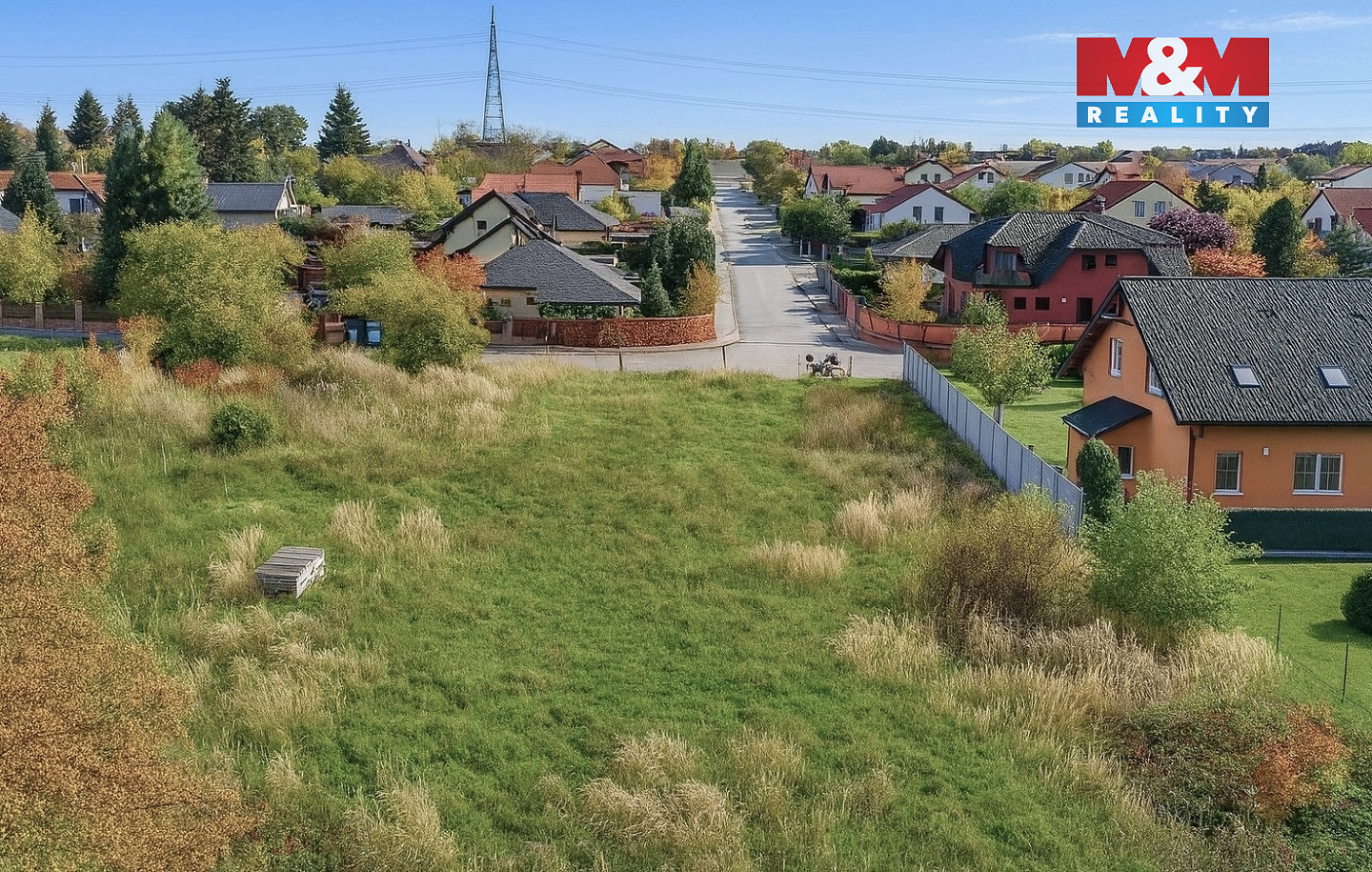 Prodej stavebního pozemku 1 106 m² – další