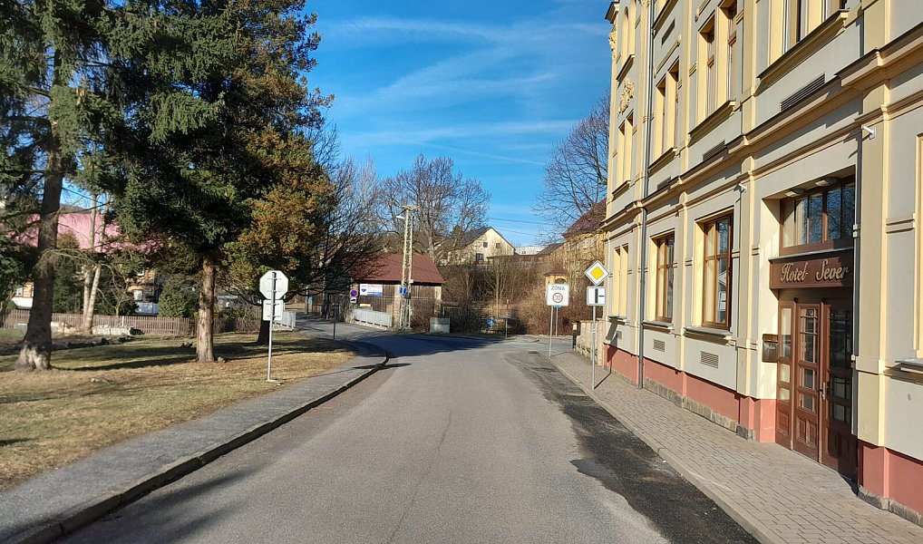Prodej komerčního pozemku 811 m², Cvikov – náhled fotky 9