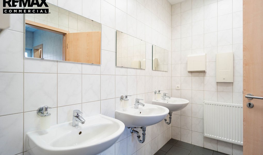 Prodej výrobních prostor 930 m², Kadaň – náhled fotky 21