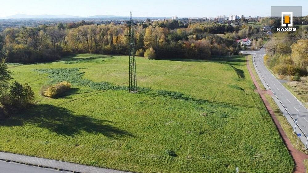 Prodej komerčního pozemku 13 000 m² – pohled 6