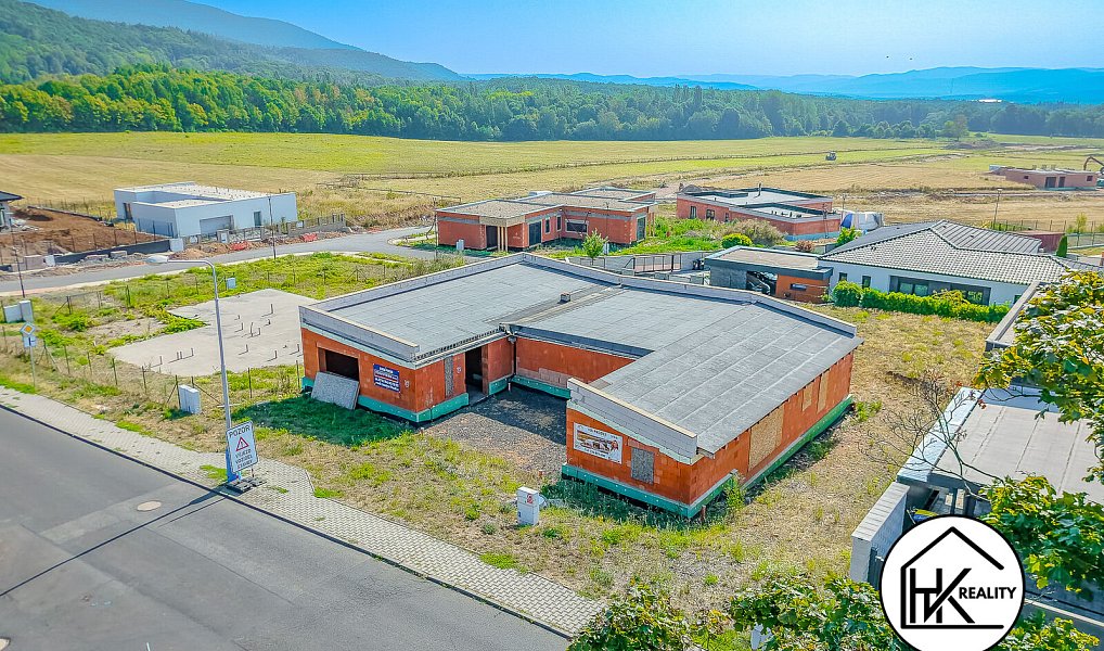 Prodej domu 268 m² s pozemkem 1 122 m², Dubí – náhled fotky 35