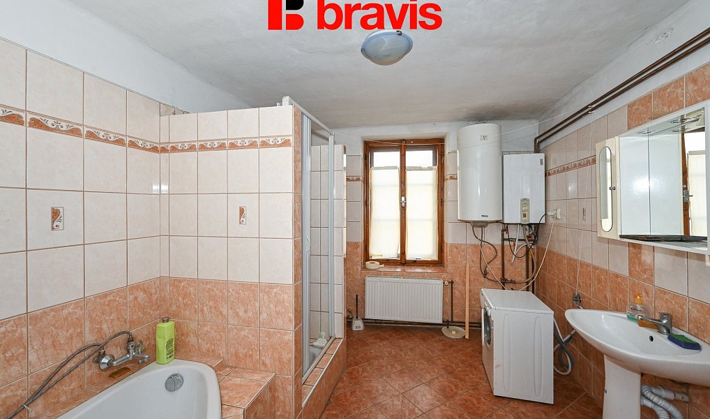 Prodej domu 420 m² s pozemkem 2 346 m², Rousínov – náhled fotky 25