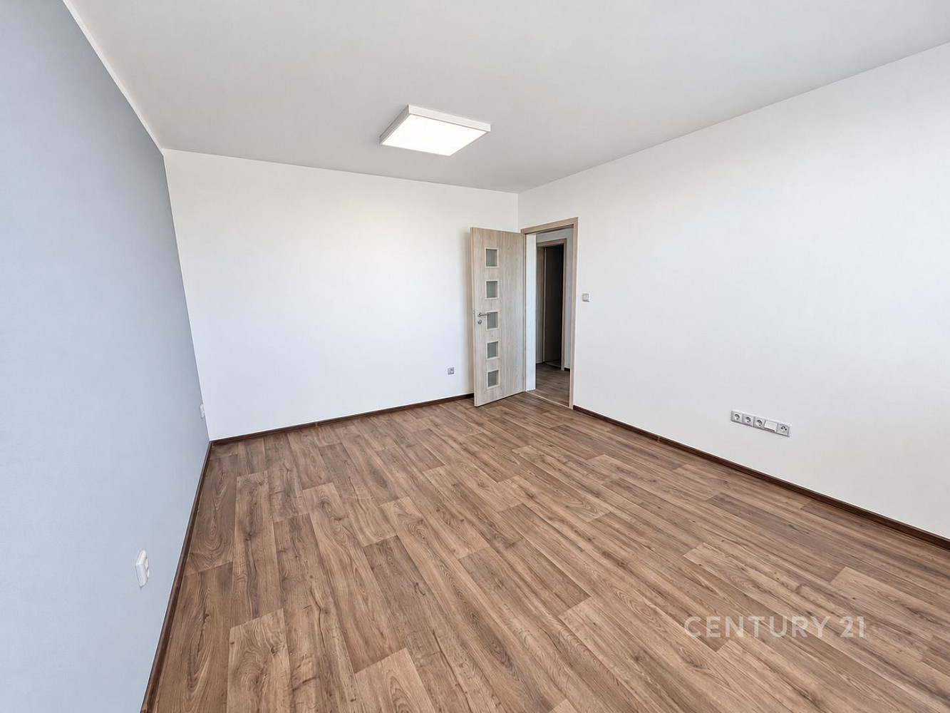 Pronájem bytu 1+1 s parkovacím stáním | Reality.iDNES.cz