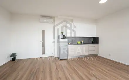 Pronájem bytu 1+kk 37 m², třída Míru, Pardubice - Zelené Předměstí