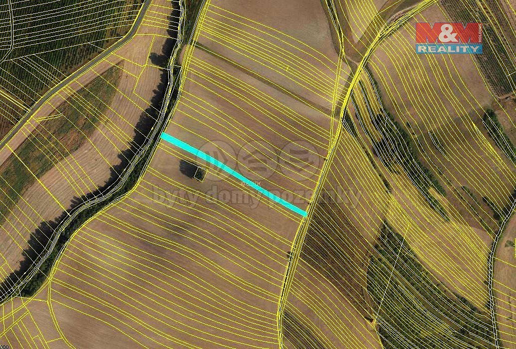 Prodej pole 868 m²