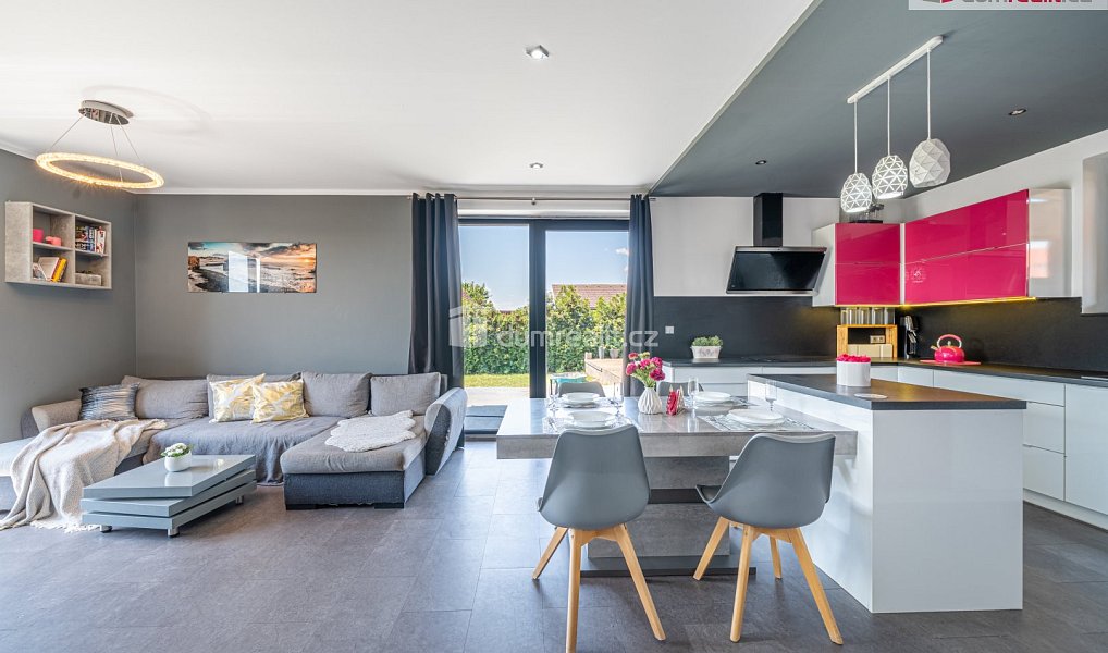 Prodej domu 159 m² s pozemkem 1 060 m², Záluží – náhled fotky 13