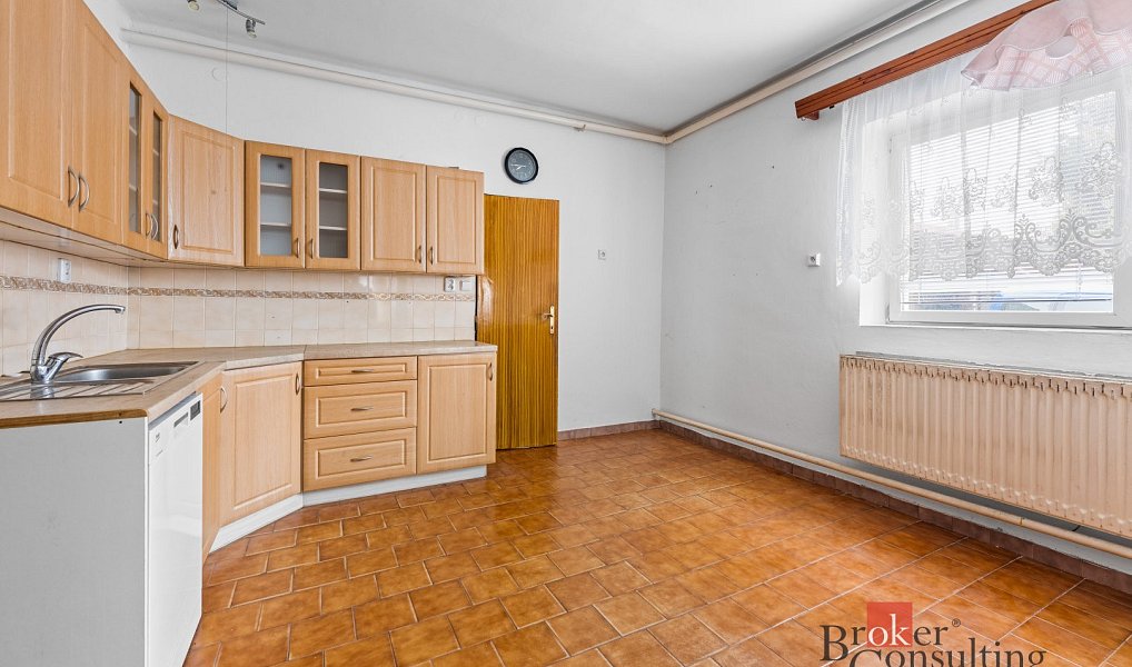 Prodej domu 195 m² s pozemkem 1 560 m², Pardubice – náhled fotky 7