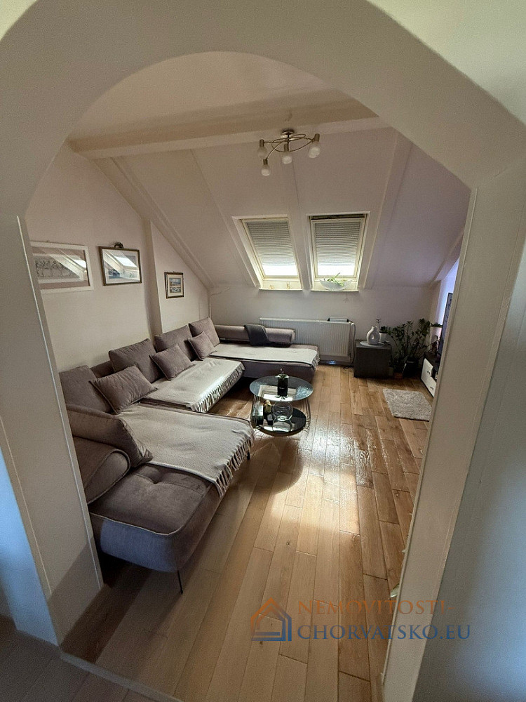Prodej bytu 2+kk 77 m² - Widok 2
