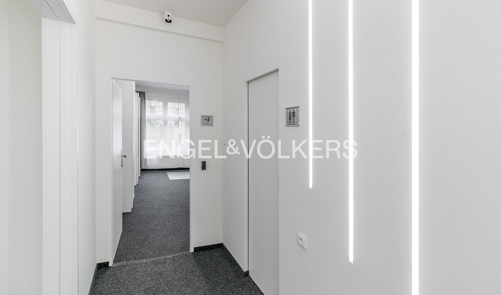 Pronájem kanceláře 175 m², Praha – náhled fotky 11