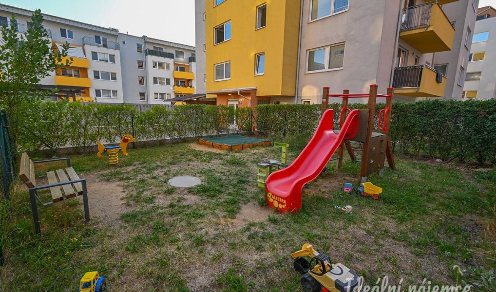 Pronájem bytu 1+kk 40 m², Brno – náhled fotky 9