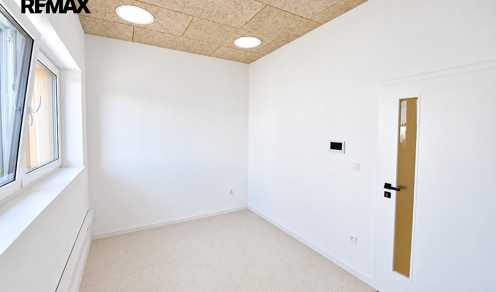 Pronájem kanceláře 110 m², Hradec Králové – náhled fotky 7