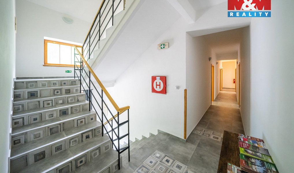 Prodej ubytovacího objektu 620 m², Mukařov – náhled fotky 20