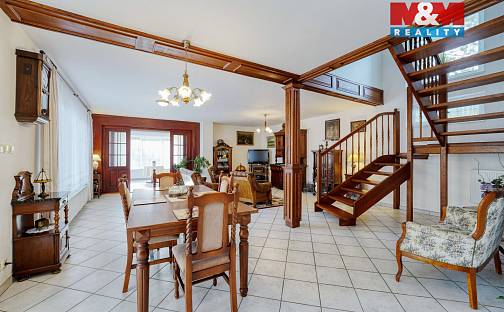 Prodej domu 478 m² s pozemkem 887 m², Na návsi, Veleň - Mírovice, okres Praha-východ