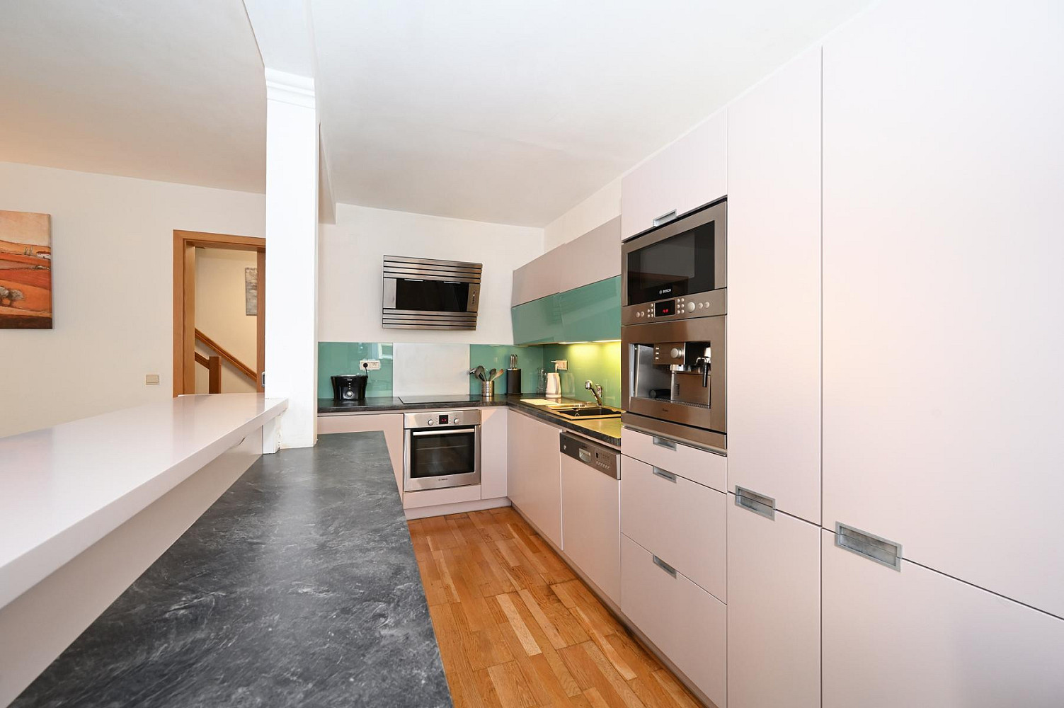 Pronájem bytu 5+kk 186 m² — photo 3