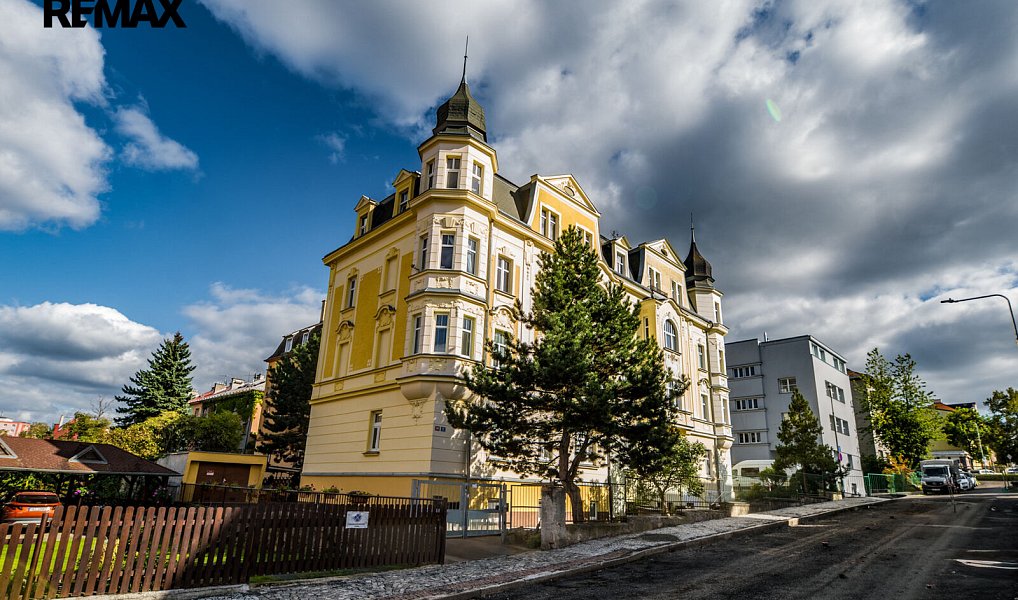 Prodej bytu 3+1 82 m², Karlovy Vary – náhled fotky 2