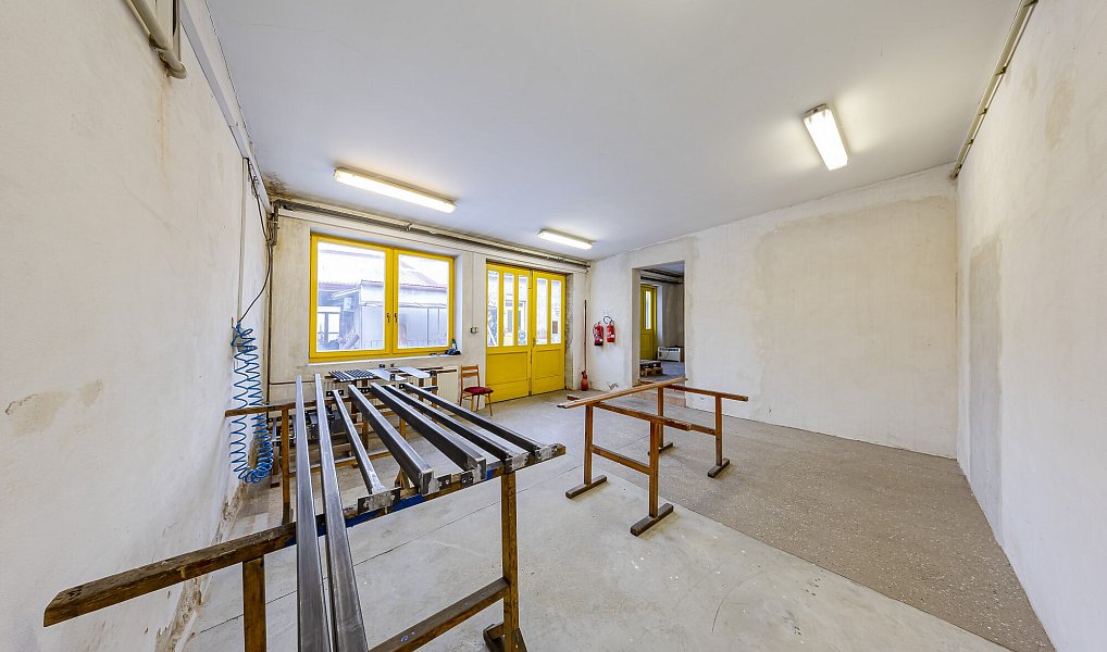 Pronájem výrobních prostor 230 m², Uherský Ostroh – náhled fotky 9