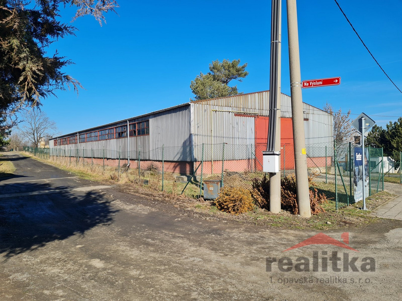 Pronájem skladovacích prostor 928 m²
