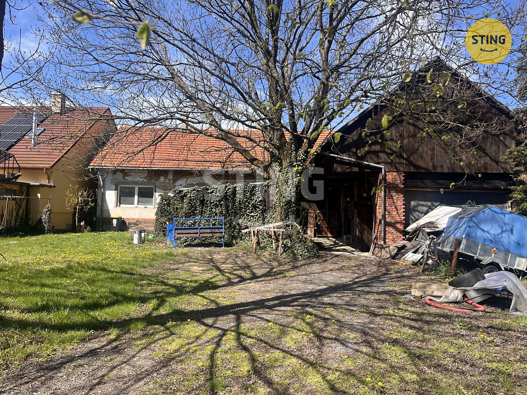 Prodej domu 130 m² s pozemkem 861 m² — photo 2