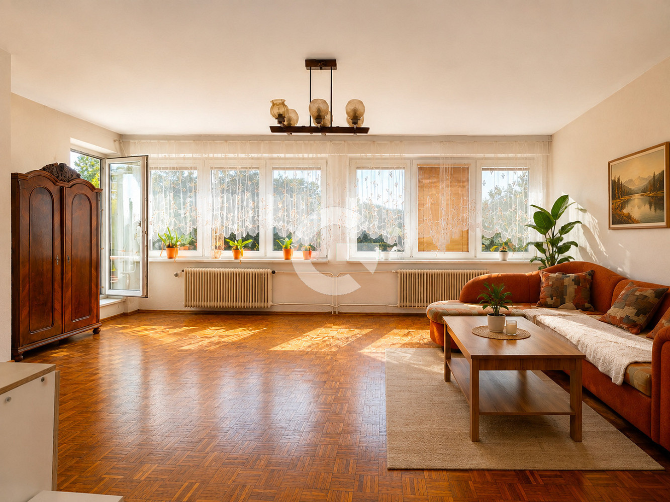 Prodej domu 220 m² s pozemkem 733 m² – fotografie 2