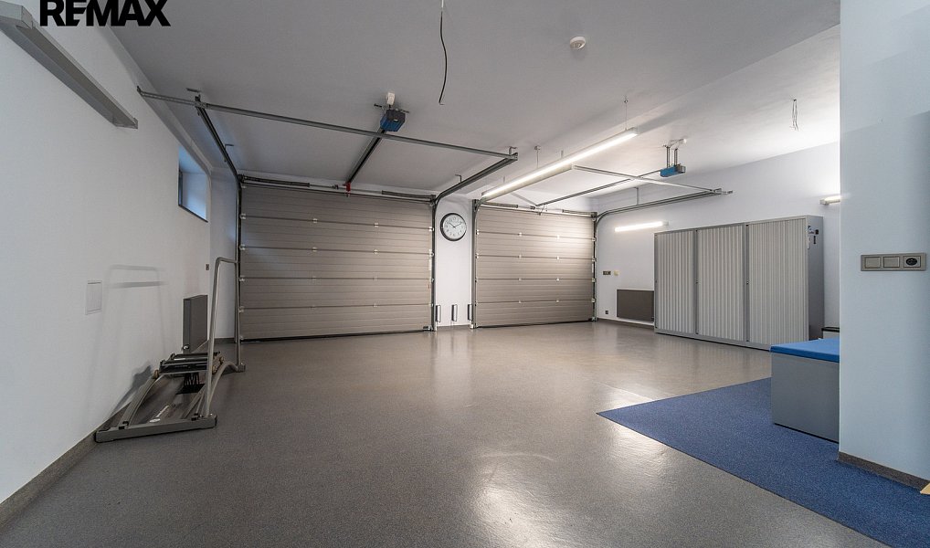 Prodej domu 536 m² s pozemkem 1 709 m², Praha – náhled fotky 28