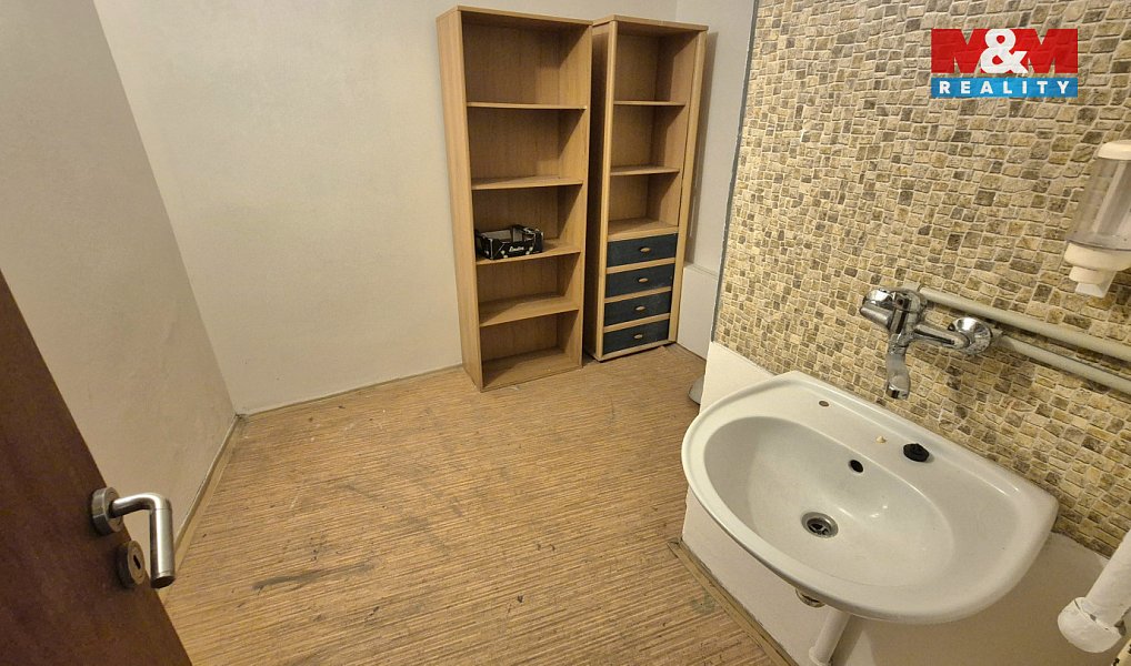 Pronájem obchodních prostor 157 m², Kladno – náhled fotky 10