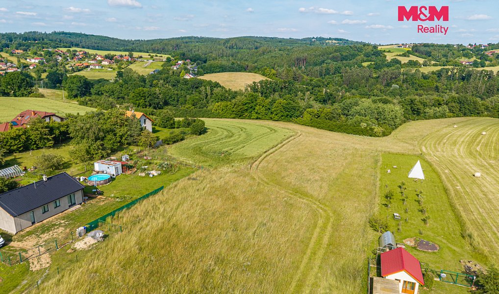 Prodej stavebního pozemku 2 348 m², Hrusice – náhled fotky 2