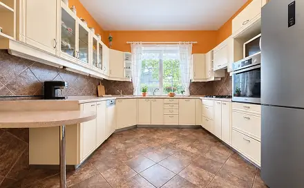 Prodej domu 499 m² s pozemkem 852 m², Na konečné, Praha 4 - Písnice