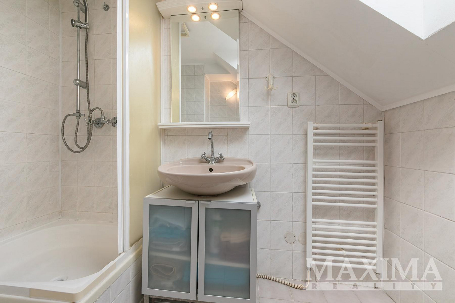 Pronájem pokoje 30 m² – fotografie 5