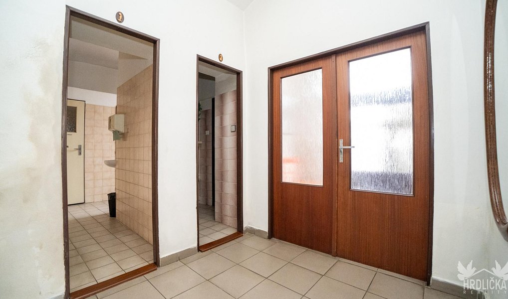 Prodej restaurace 340 m², Strakonice – náhled fotky 23