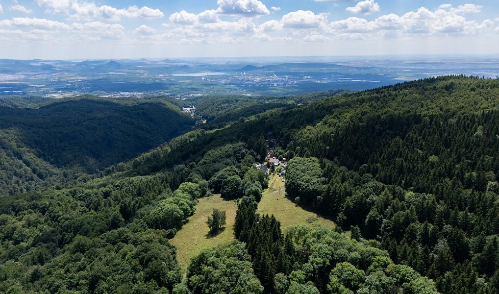 Prodej stavebního pozemku 779 m², Klíny – náhled fotky 2