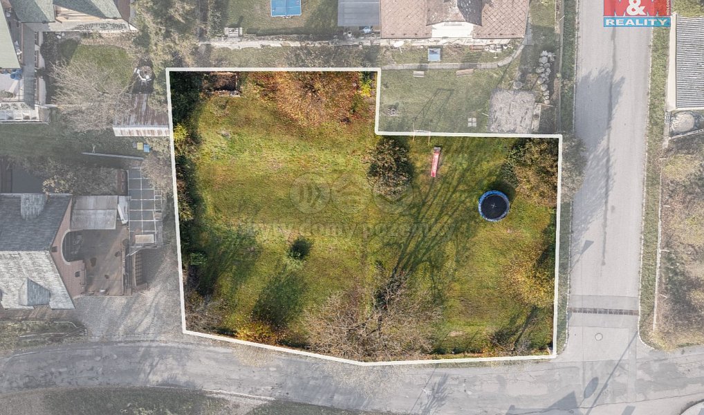 Prodej stavebního pozemku 1 043 m², Velké Popovice – náhled fotky 3