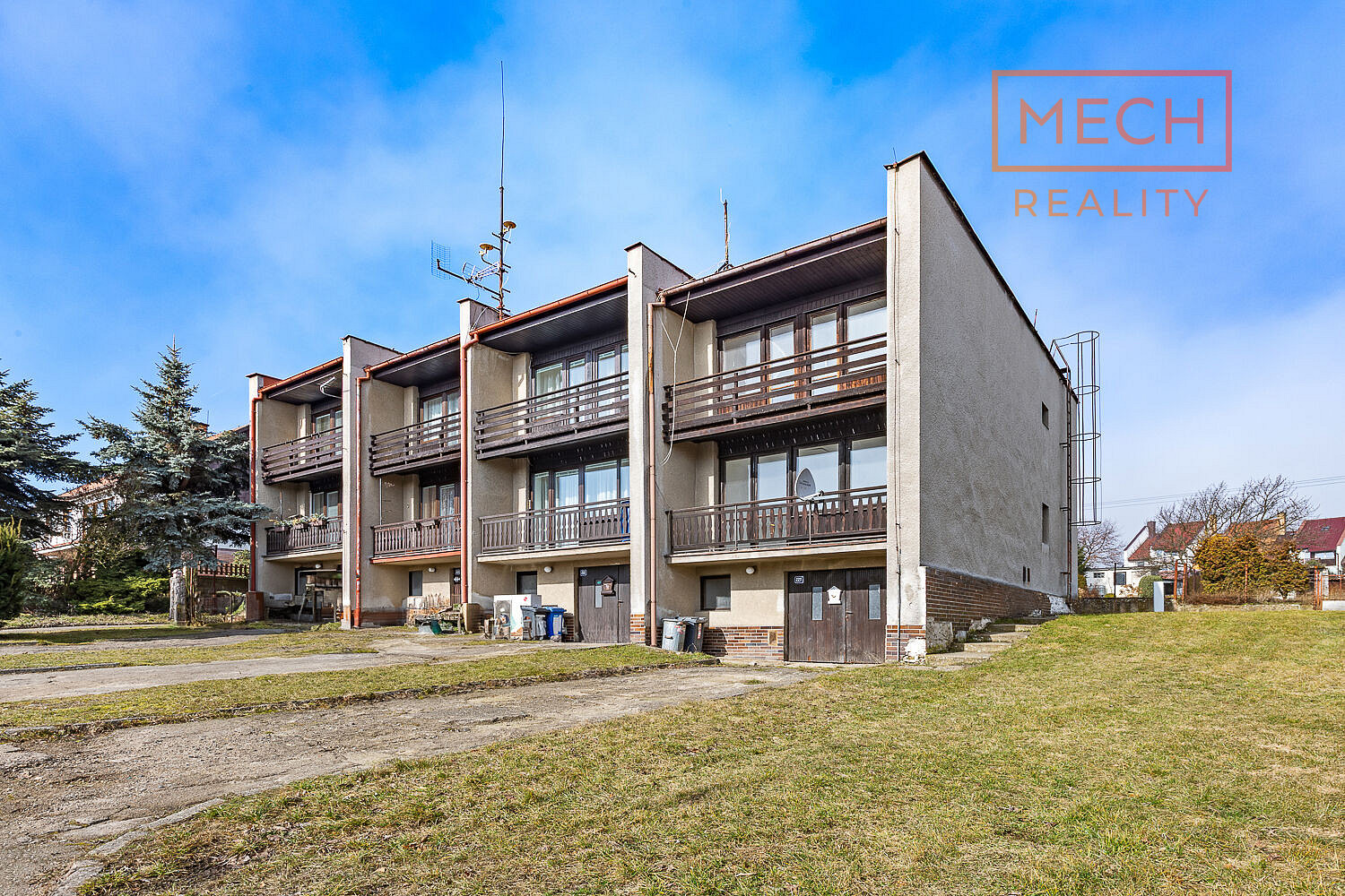Prodej domu 158 m² s pozemkem 335 m² – fotografie 2