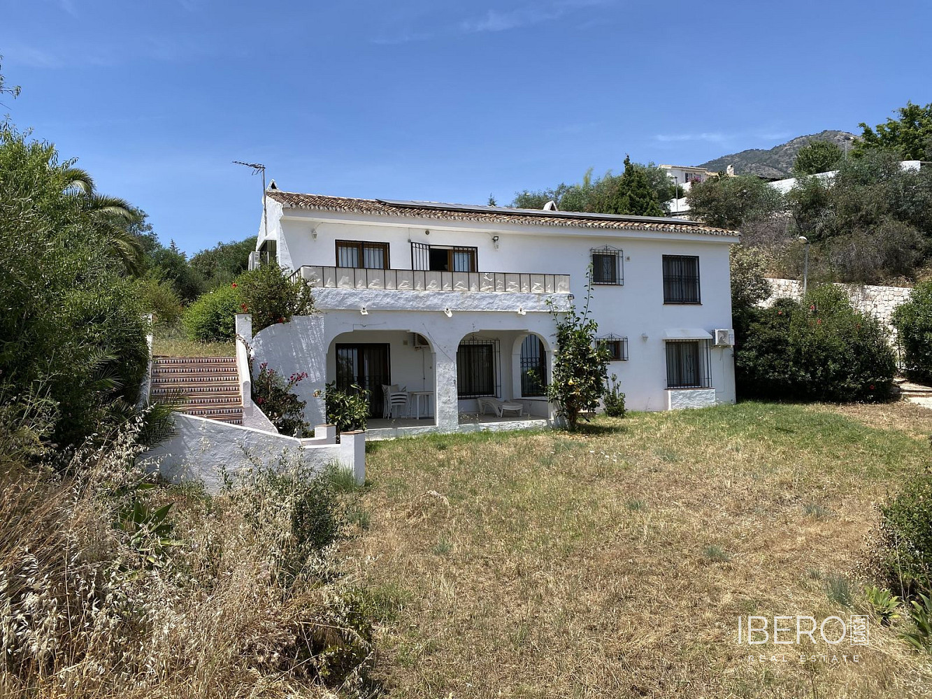 Prodej domu 237 m² s pozemkem 2 420 m²