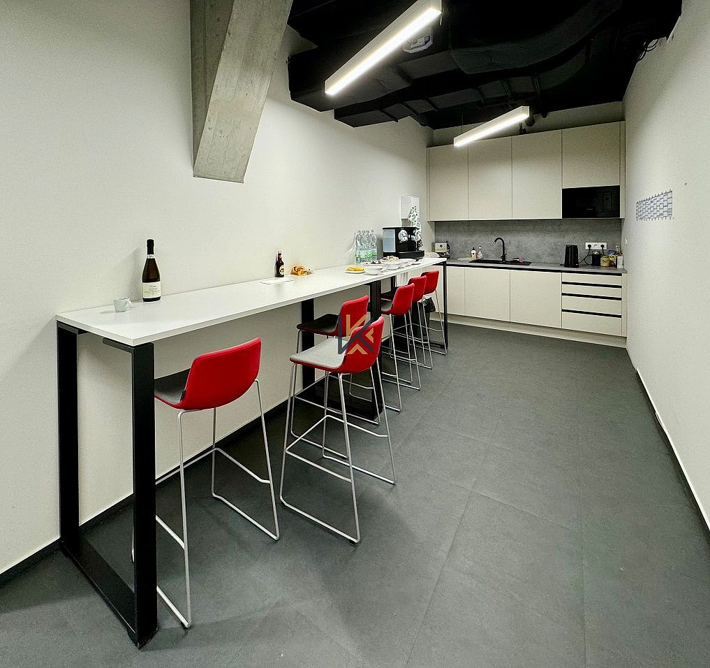 Pronájem obchodních prostor 194 m² – fotografie 5