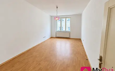 Pronájem bytu 2+1 75 m², Obroková, Znojmo
