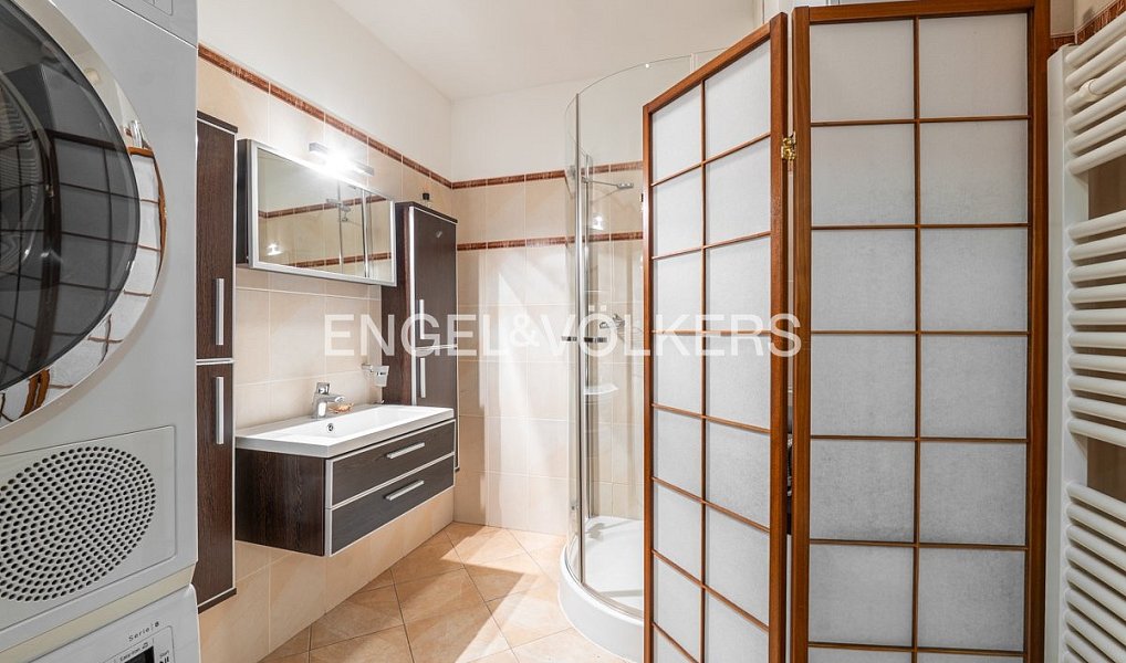 Prodej bytu 6+kk 161 m², Praha – náhled fotky 9