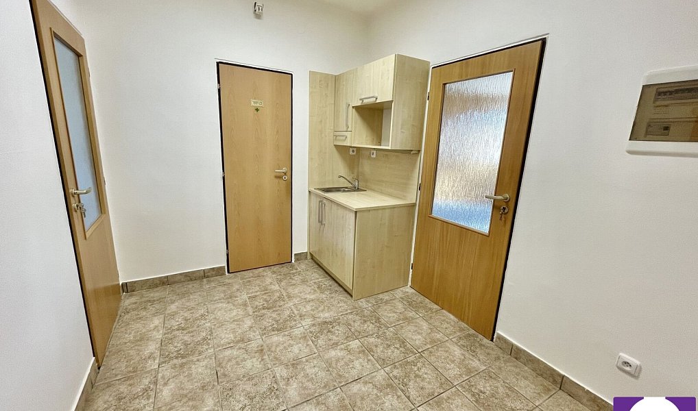 Pronájem komerčního objektu (jiného typu) 112 m², Praha – náhled fotky 8