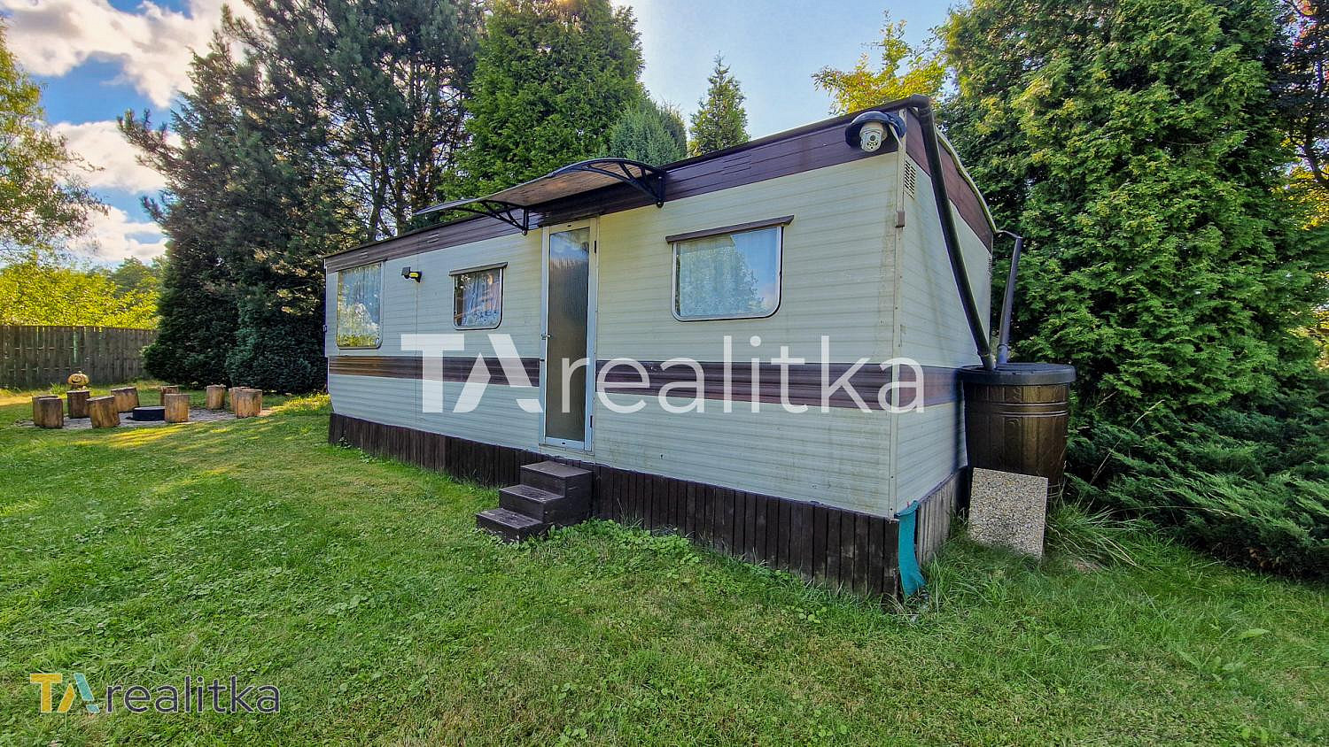 Prodej stavebního pozemku 1 884 m² — photo 2