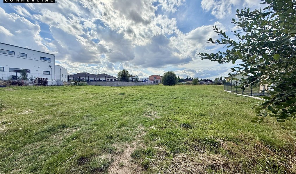 Prodej stavebního pozemku 1 551 m², Křenice – náhled fotky 11